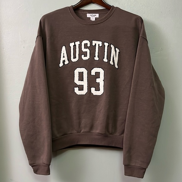 refuge Tops - Refuge Austin White Chenille Embroidered Fleece Charcoal Grey Sweatshirt